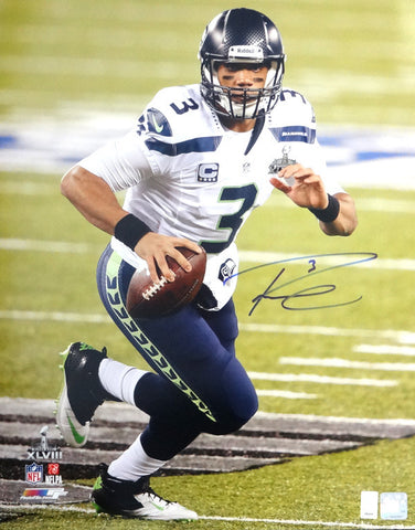Russell Wilson Autographed 16x20 Photo Seattle Seahawks Super Bowl RW Holo Stock #74642