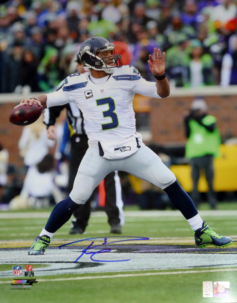Russell Wilson Autographed 16x20 Photo Seattle Seahawks RW Holo Stock #105128