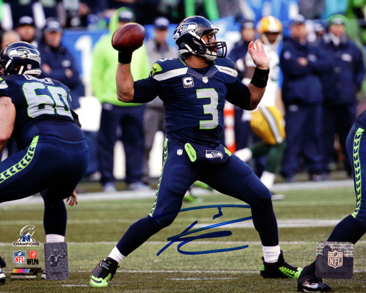 Russell Wilson Autographed 8x10 Photo Seattle Seahawks RW Holo Stock #94275
